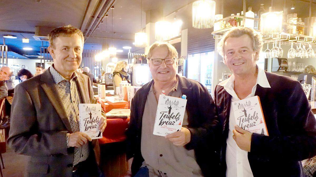 Claus Schwarz, Inhaber Buchhandlung Plautz, Autor Joesi Prokopetz und Mosconi-Geschäftsführer Karl Peter Zengerer
