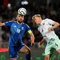 Xaver Schlager (rechts) haderte mit dem Rasen