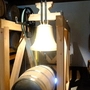 In Innsbruck gegossen, versetzt die „Kuenz-Glocke“ nun den oft prämierten Whisky der Naturbrennerei in Schwingungen