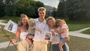 Michaela Juvan mit ihren Kindern Lilly (22), Ferdinand (2), Jakob (19) und Lini (4)