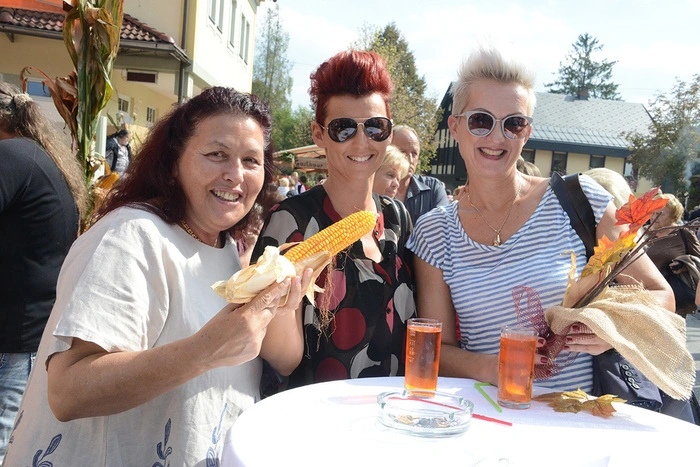 Verkosteten mit einigen Polentaspeisen: Doris Wallner, Kerstin Neubacher und Cornelia Sitter.