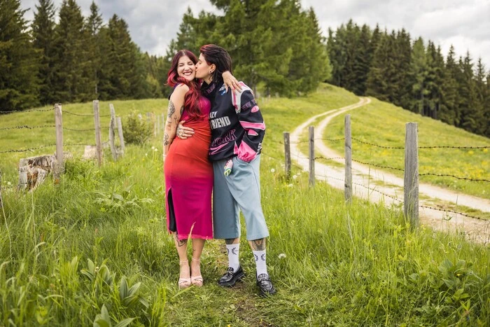 Julia und Ebru (von links)