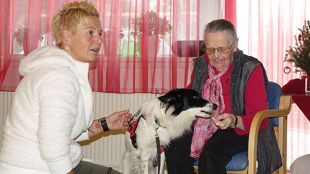 Sonja Auinger und Charly im Einsatz