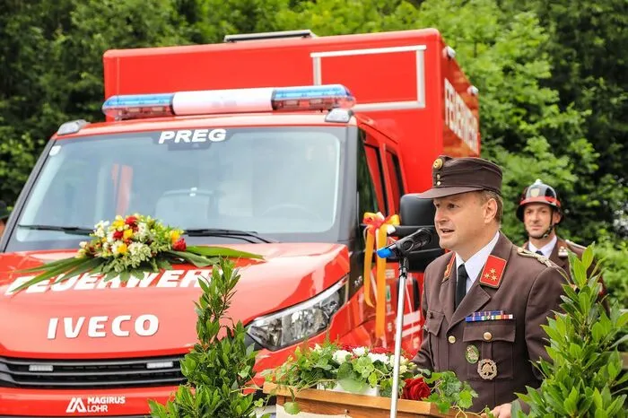 Außerdem wurde Jungfeuerwehrmann David Wolfsberger das Leistungsabzeichen, das er beim Landesfeuerwehrjugendbewerb in St. Peter am Kammersberg absolviert hatte, überreicht.
