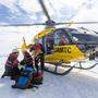 Die Mitglieder der Lawinen- und Suchhundestaffel der steirischen Bergrettung trainierten gemeinsam mit ÖAMTC-Hubschraubercrew auf der Tauplitzalm