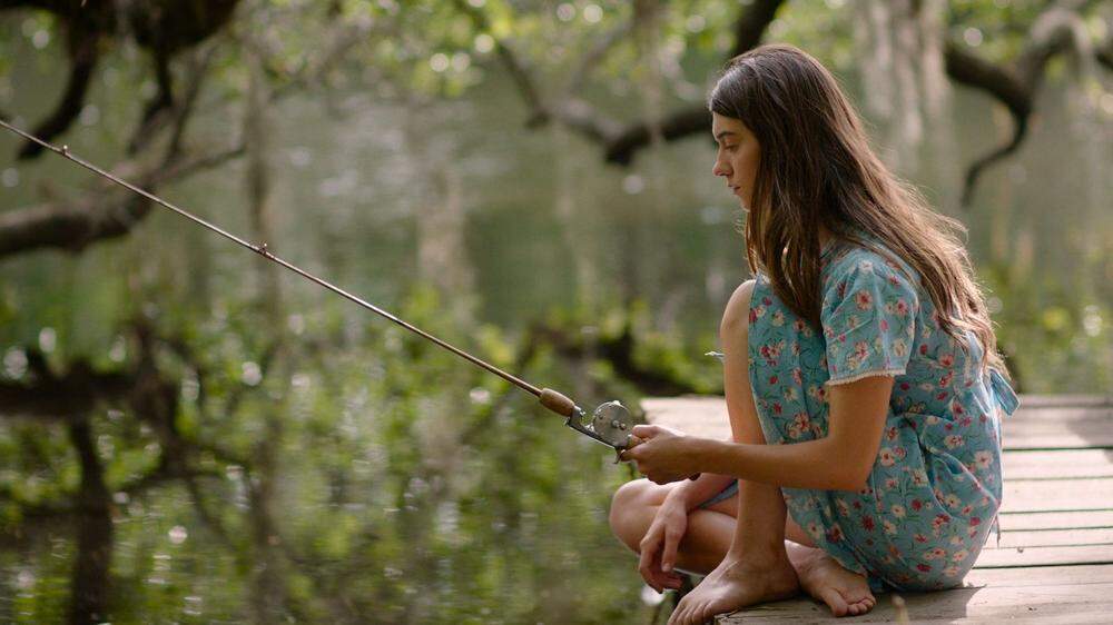 Daisy Edgar-Jones verkörpert das Marschmädchen Kya in der Literaturverfilmung „Der Gesang der Flusskrebse“ 