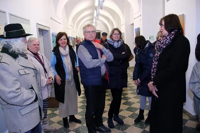 Dort hat er unzählige Orte und Inseln mit seiner Kamera bereist. Die besten Fotos seiner Reisen werden nun in der Ganggalerie präsentiert.