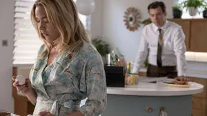 Florence Pugh und Harry Styles in einer Szene aus dem Film "Don't Worry Darling"