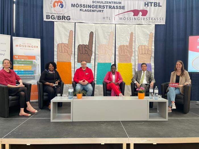 Im Rahmen des Formats „Nachgefragt in der Mössingerstraße“ wurde über Rassismus diskutiert