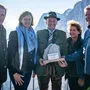 Gipfeltreffen am Dachstein:  STR Peter Hanke (Stadt Wien), LR Barbara Eibinger-Wiedl (Land Steiermark), BGM Ernst Fischauer (Ramsau), LR Ursula Lackner (Land Steiermark), Michael Strebl (GF Wien Energie) (v.l.n.r.)  