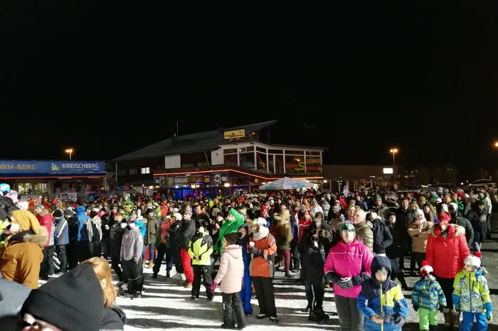 Hunderte Besucher ließen sich die "Pisten Welcome Show" am Kreischberg nicht entgehen.