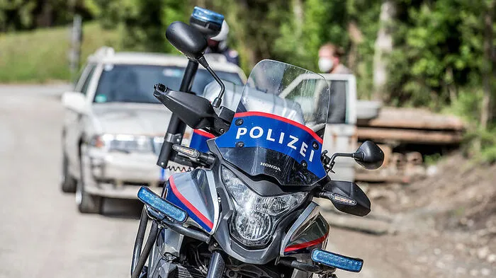 Die Polizei macht immer wieder Schwerpunktkontrollen, um Roadrunnern auf die Spur zu kommen