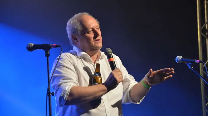 „So coole Leute wie euch sieht man in ganz Österreich nicht!“ Sichtlich gerührt eröffnete Pepo Brem mit diesen Worten den Revival-Abend der „Music Hall“.