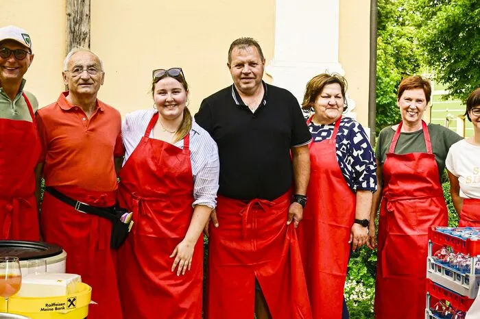 Klicken Sie sich bitte durch die weiteren Bilder!