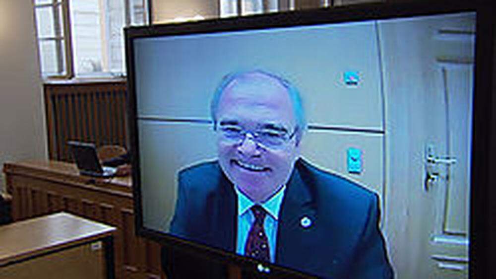 Justizminister Wolfgang Brandstetter bei der Videoeinvernahme