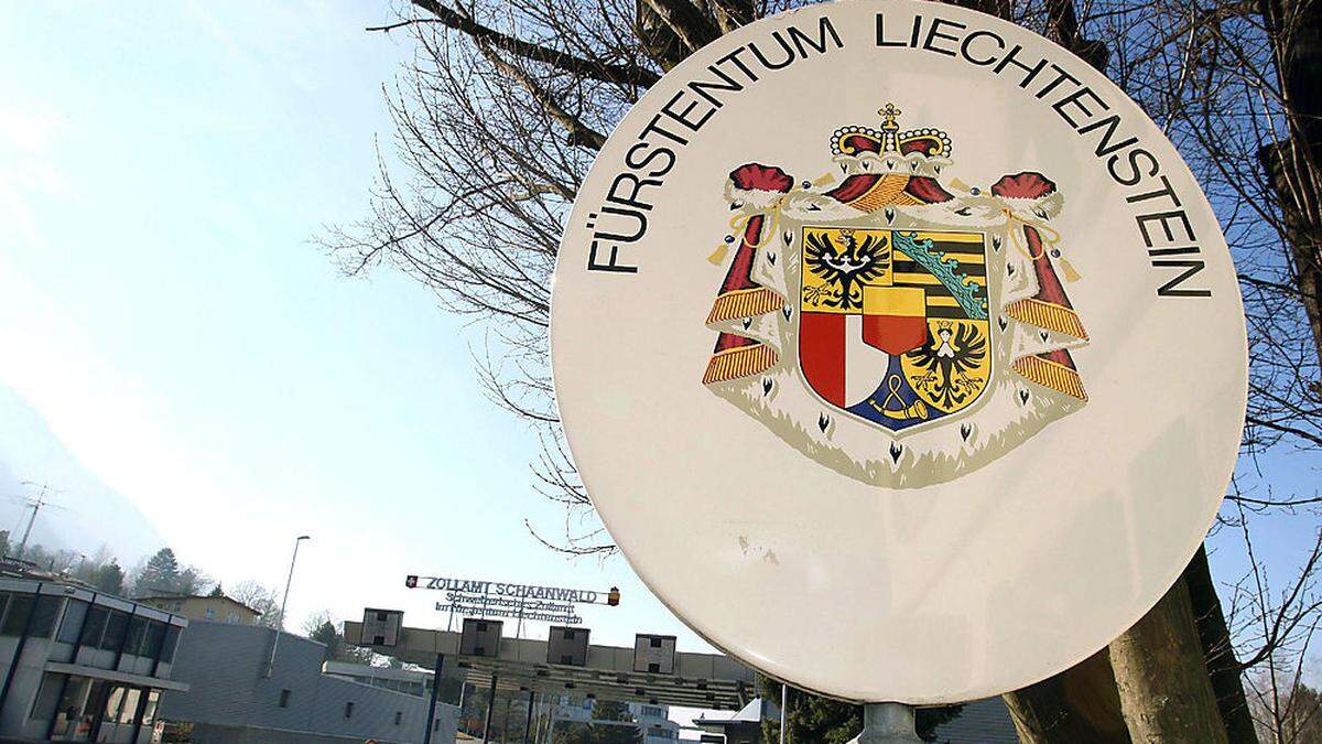 Der Kärntner Jurist will die Vorwürfe gegen sich bei der Verhandlung in Liechtenstein aufklären