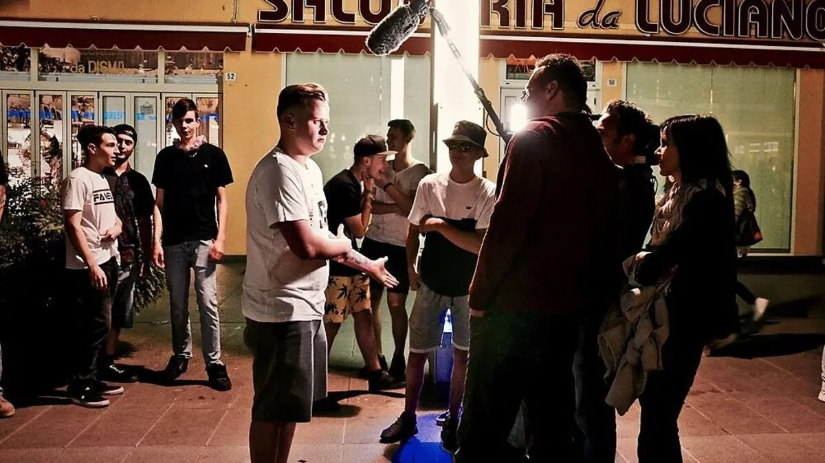 Ein Kamerateam hat die Feiernden in Lignano gefilmt