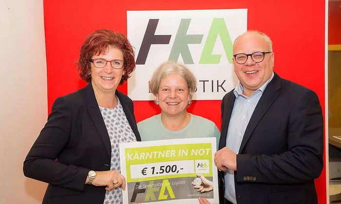 Jutta und Markus Gütler bei der Spendenübergabe