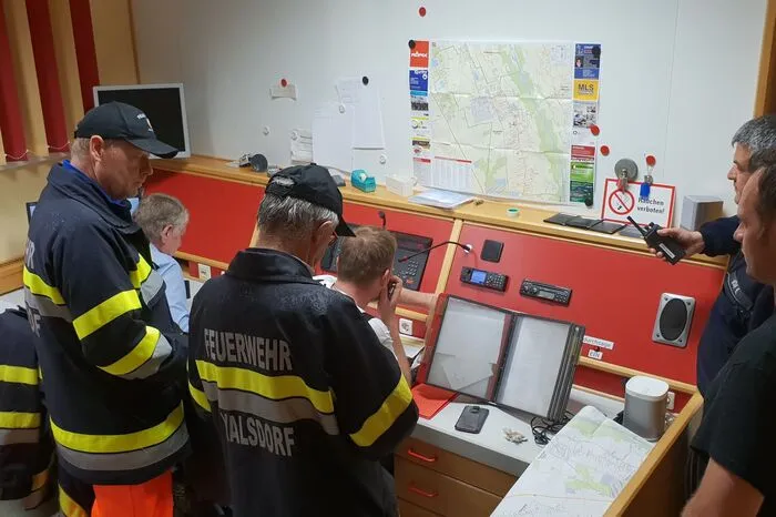 Ein schweres Unwetter hat Montag Abend ab 20.20 Uhr Wildon heimgesucht. Im Rüsthaus der FF Wildon wurde ein Einsatzstab aufgebaut.