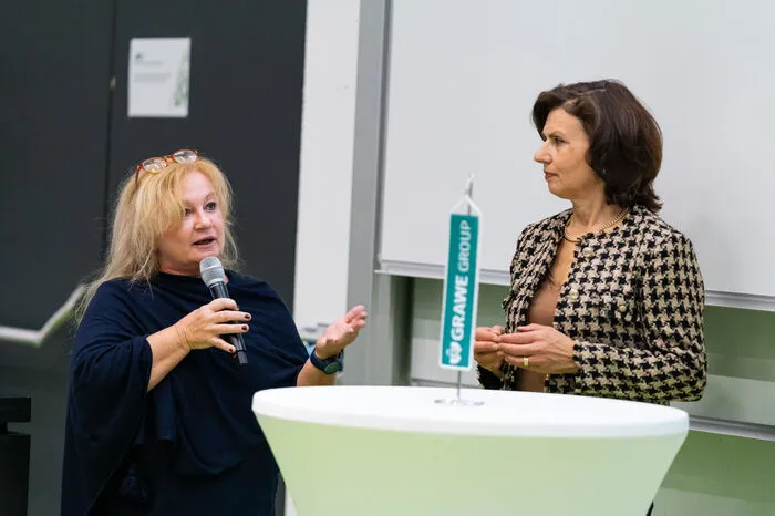 Jury-Mitglieder Ursula Wipfler (Grawe) und Carina Kerschbaumer (Kleine Zeitung)