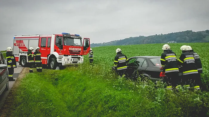 In dem Auto befanden sich eine junge Mutter und ihr Baby