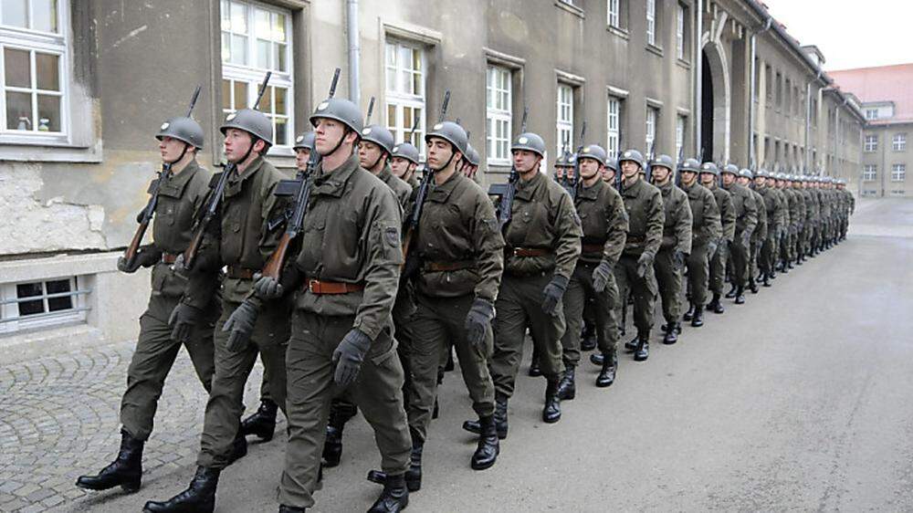 Österreichische Soldaten | Rund 100 Soldaten werden in den kommenden Wochen ein Einsatztraining absolvieren