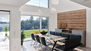 Im Mittelpunkt des Konzepts stehen dekorative Eichenelemente, die für spannende Kontraste sorgen