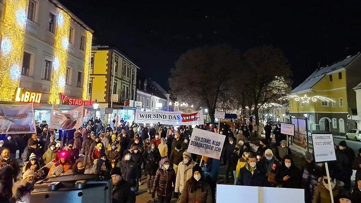 Rund 200 Personen hatten sich beim Protestmarsch in Voitsberg versammelt