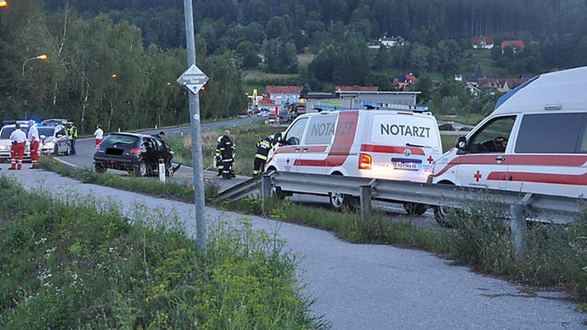 Die Rettungskräfte im Einsatz auf der Spange Bärnbach