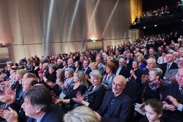 Schon längst war das Konzert ausverkauft und auch die öffentliche Geralprobe am Vorabend hatte mehr als 500 Besucher.