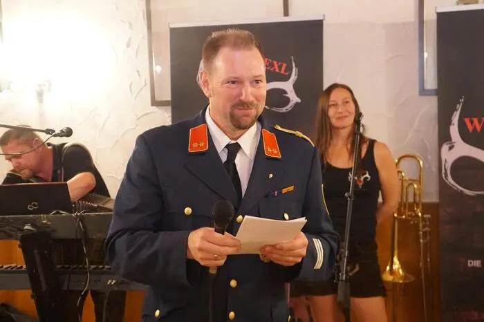 Kommandant Michael Kainz konnte zahlreiche Wehren begrüßen.