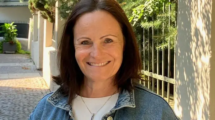 Seit drei Jahren bietet die Lienzerin Anita Aichner (57) als "Alltagsengel" schnelle und unkomplizierte Hilfe bei Alltagstätigkeiten an.