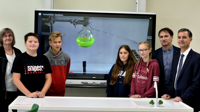 Der Physik- und Chemiesaal in der Neuen Mittelschule Neudau wurde komplett neu gebaut.