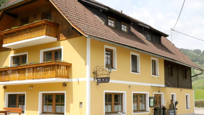 „Lavanttaler Weideente vom Lindlhof trifft Spargel“ – unter diesem Motto lädt der Gasthof Reidnwirt die Feinschmecker nach Retschitz in der Gemeinde St. Urban. 