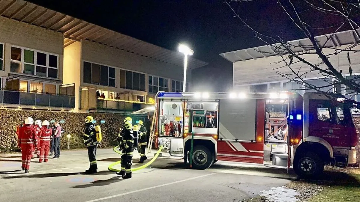 Die Freiwillige Feuerwehr Bruck-Stadt konnte ein Übergreifen der Flammen verhindern