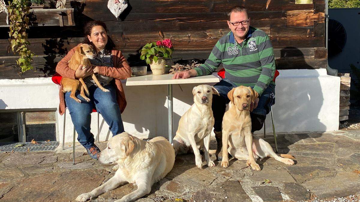 Nadia und Jörg Winter in der Hundepension Preitenegg