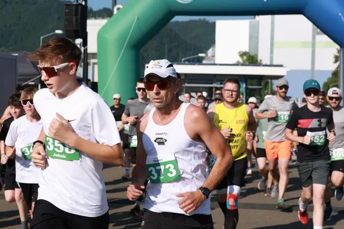 Der Sport sollte an diesem Tag nicht nur verbinden, sondern auch Hoffnung und Kraft geben.