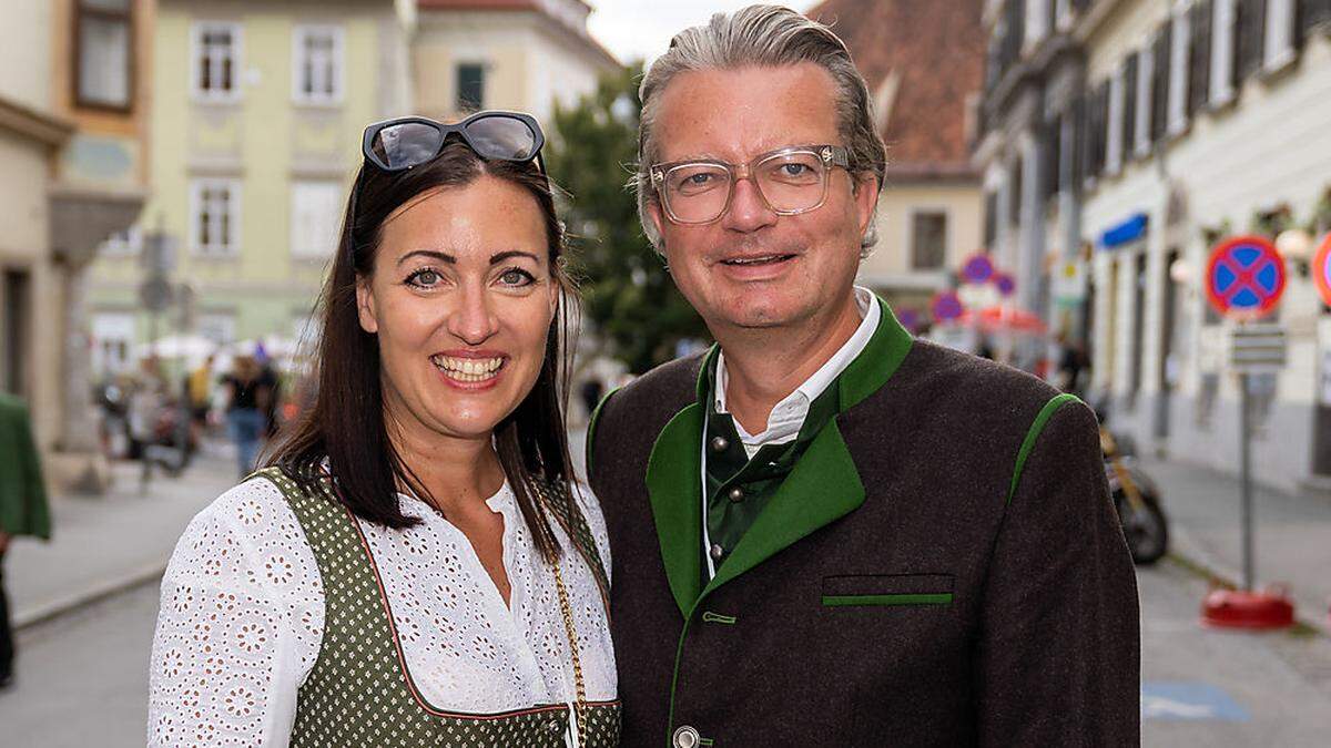 Dann und wann auch in Tracht: Christopher und Iris Drexler beim Aufsteirern