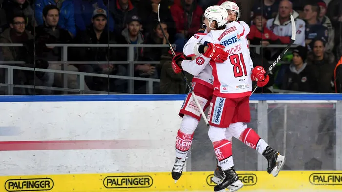 So schön jubelten Pance und Richter nach dem 1:0 des Slowenen.