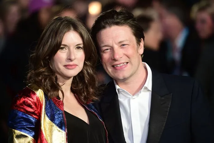 Jamie Oliver und seine Frau Juliette haben sich für PoppyHoney Rosie, Daisy Boo Pamela, Petal Blossom Rainbow, Buddy Bear Maurice und River Rocket entschieden.