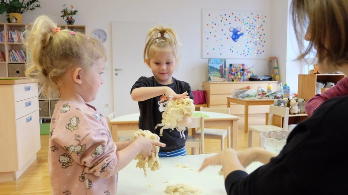 Im Eltern-Kind-Zentrum wurde die Osterzeit mit feinen Bäckereien eingeläutet.