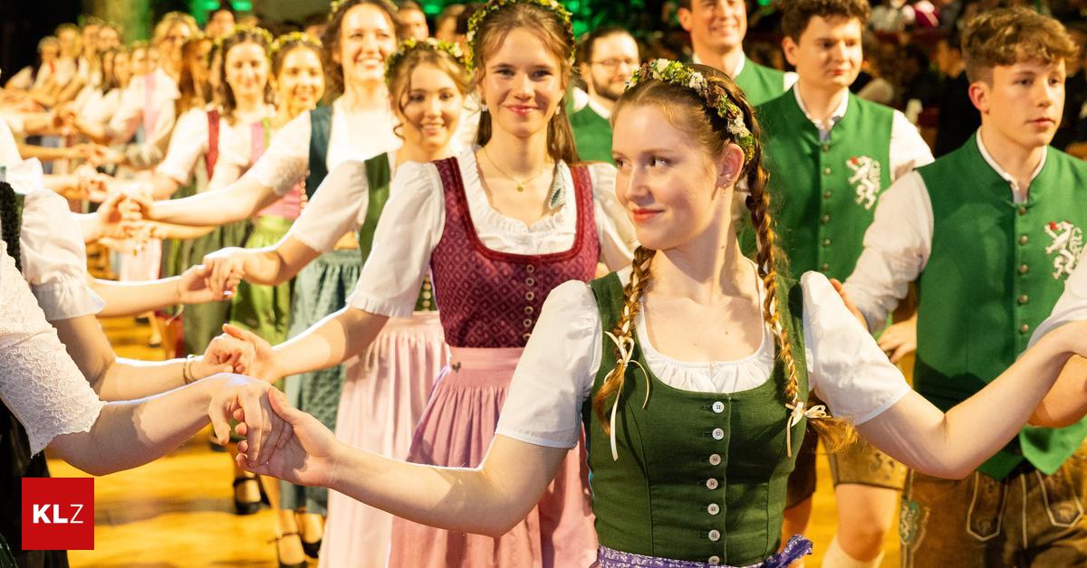 Steirerball-F-r-die-Hofburg-lie-LH-Kunasek-die-Lederhose-zu-Hause