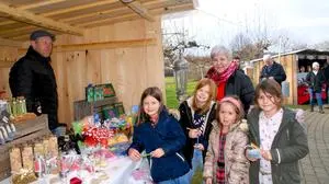Groß und Klein stimmten sich beim Advent am See auf Weihnachten ein