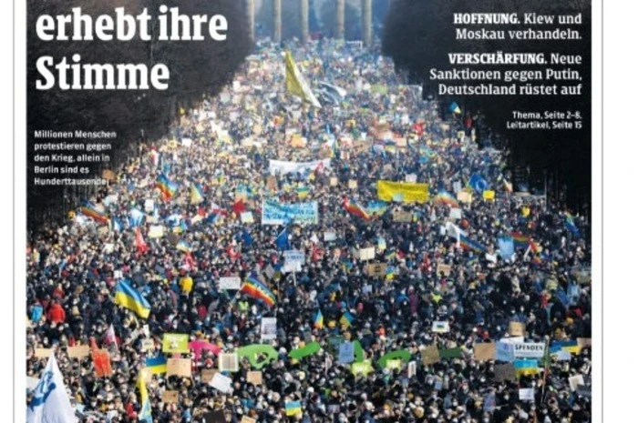Februar 2022: Zwei Tage nach dem Überfall Russlands auf die Ukraine protestierte die Welt lautstark. Hier geht's zur Reportage "Es war einmal ihr Land". 