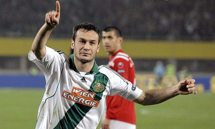 Hamdi Salihi jubelt über seinen Treffer gegen ZSKA Sofia
