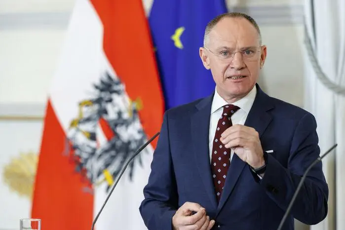 „Kickl ist ein Schaumschläger und Rumpelstilzchen.“ - Innenminister Gerhard Karner (ÖVP) teilt wieder mal gegen den FPÖ-Chef aus.
