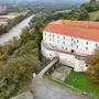 Schloss Obermureck mit Blick auf den Grenzfluss Mur 