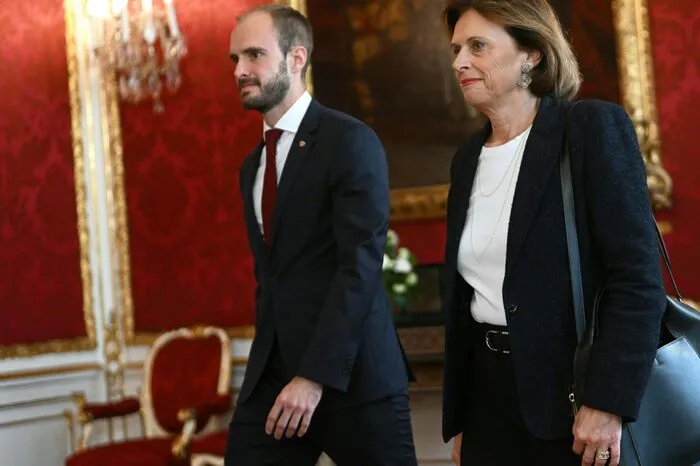 Durch die Abgänge in der Ministerriege wurde wieder eine Angelobung notwendig: Neu in der Regierung sind die beiden Staatssekretäre Susanne Kraus-Winkler und Florian Tursky.