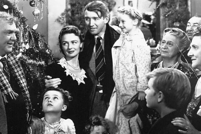 24. Dezember, ServusTV, 22.50 Uhr: Der Weihnachtsklassiker mit James Stewart. Ein Engel will dem verzweifelten Familienvater Suizidgedanken austreiben. Wer da nicht gerührt ist, hat kein Herz.