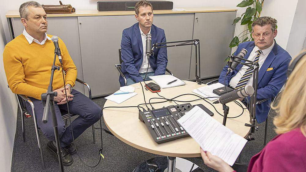 Stadtrat Max Habenicht, Vizebürgermeister Philipp Liesnig und Bürgermeister Christian Scheider im Kleine Zeitung Podcast-Studio